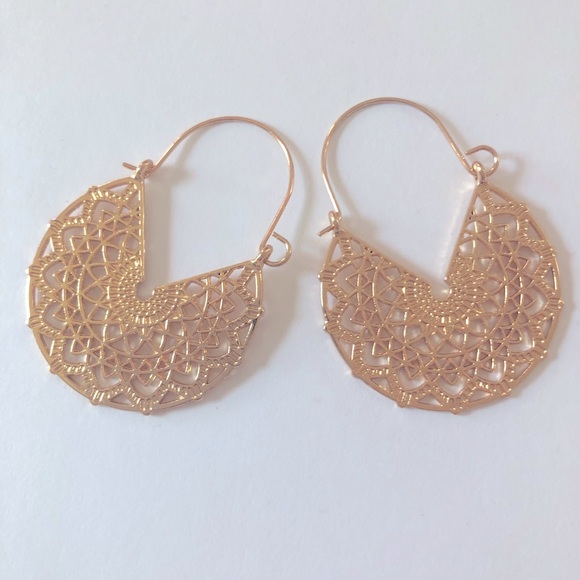 LAST PAIR- Basketweave Gold Hoop Earrings - Picture 3 of 5